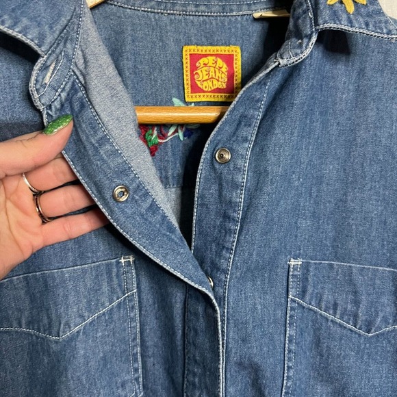 Vintage 90's Pepe Jeans London Women's Embroidered Floral Denim Shirt Size Small - Picture 8 of 12